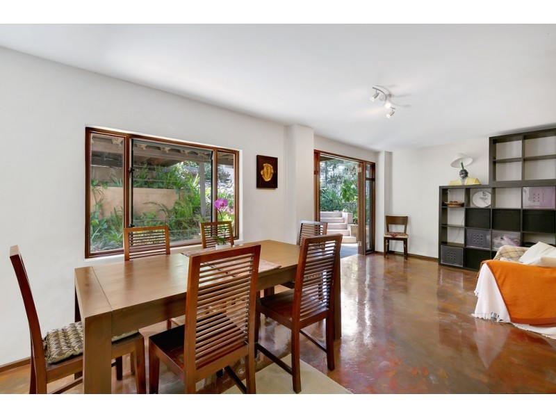 39 Rickwood Street, Carina QLD 4152