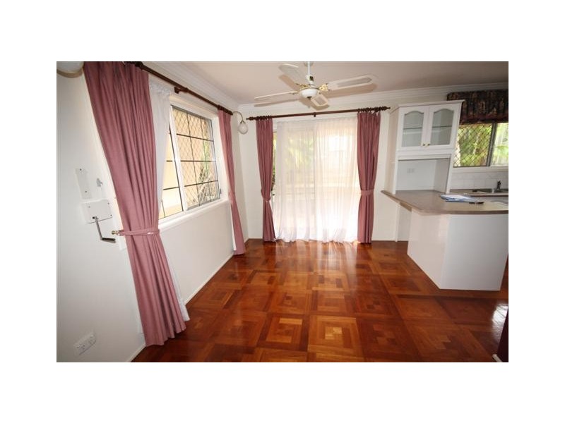 8 Strahan Street, Belmont QLD 4153