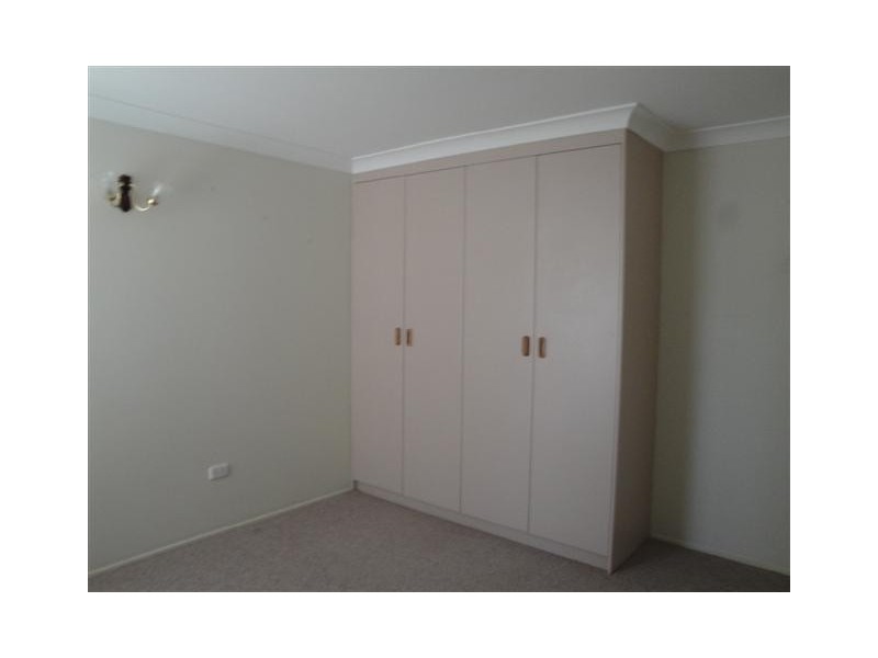 8 Strahan Street, Belmont QLD 4153