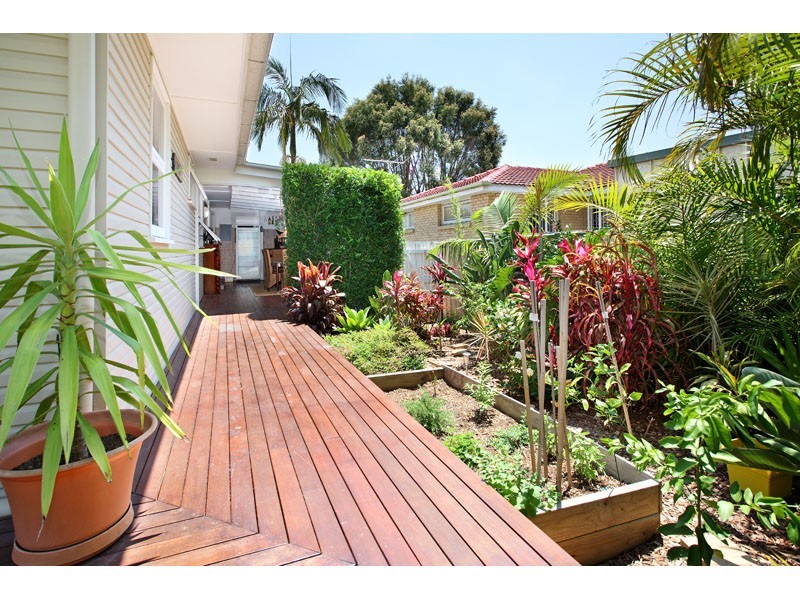 83 Hendren Street, Carina QLD 4152