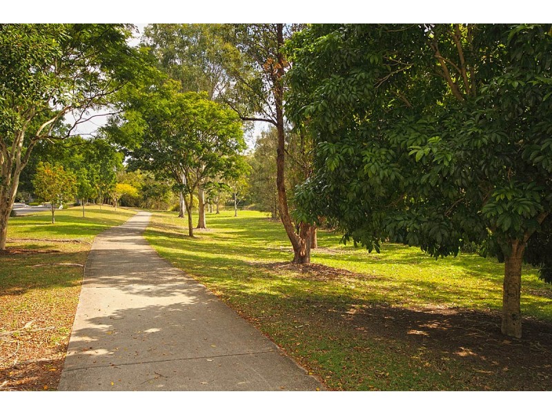 21 Taylor Place, Mackenzie QLD 4156