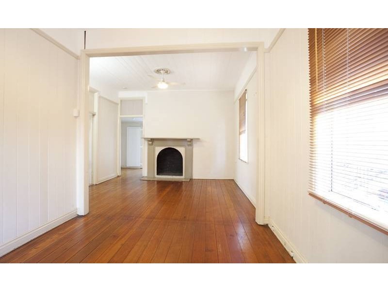 18 Neville, Kangaroo Point QLD 4169