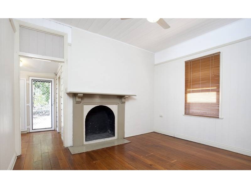 18 Neville, Kangaroo Point QLD 4169