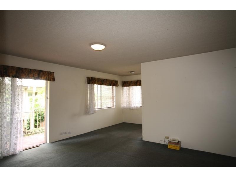 1/9 Pembroke, Carina QLD 4152