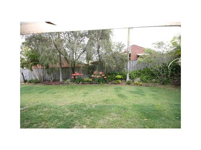 16 Webber Place, Wynnum West QLD 4178