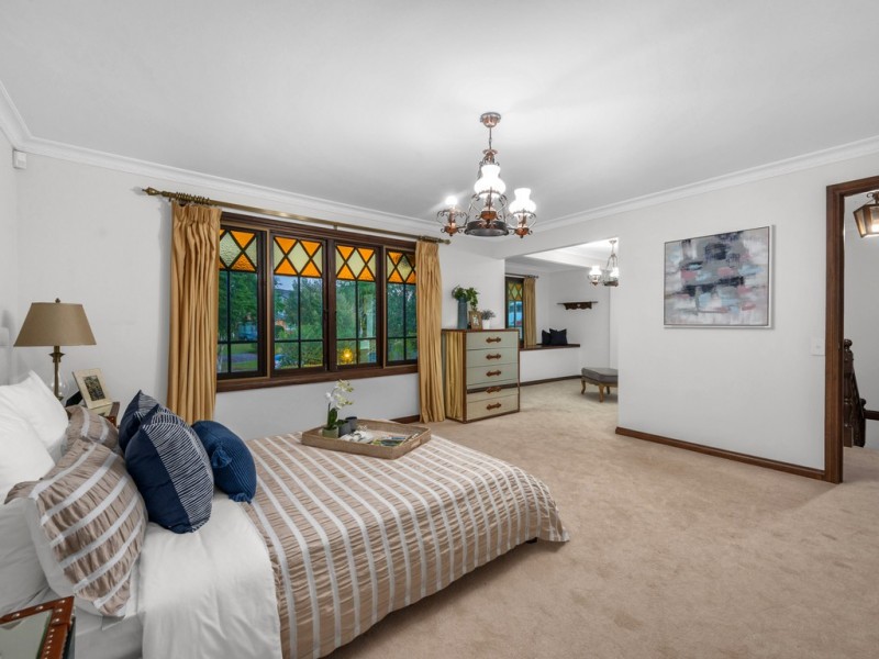 10 Brodick Street, Carindale QLD 4152