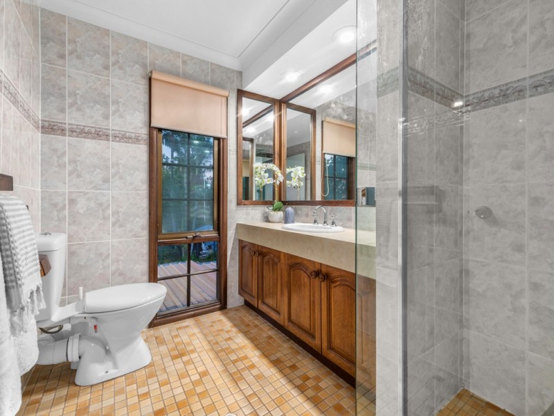 10 Brodick Street, Carindale QLD 4152