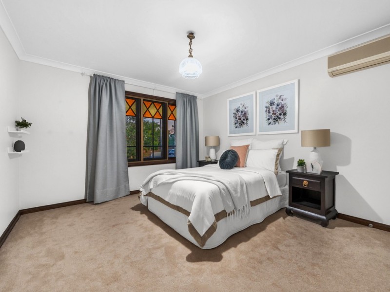 10 Brodick Street, Carindale QLD 4152