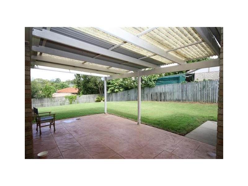 13 Crestwood Place, Belmont QLD 4153