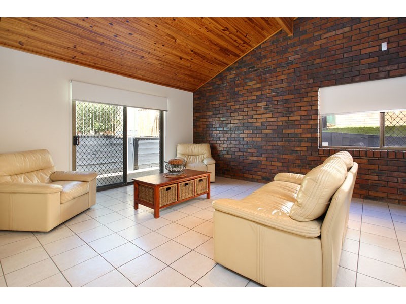 18  Raymore Court, Carindale QLD 4152