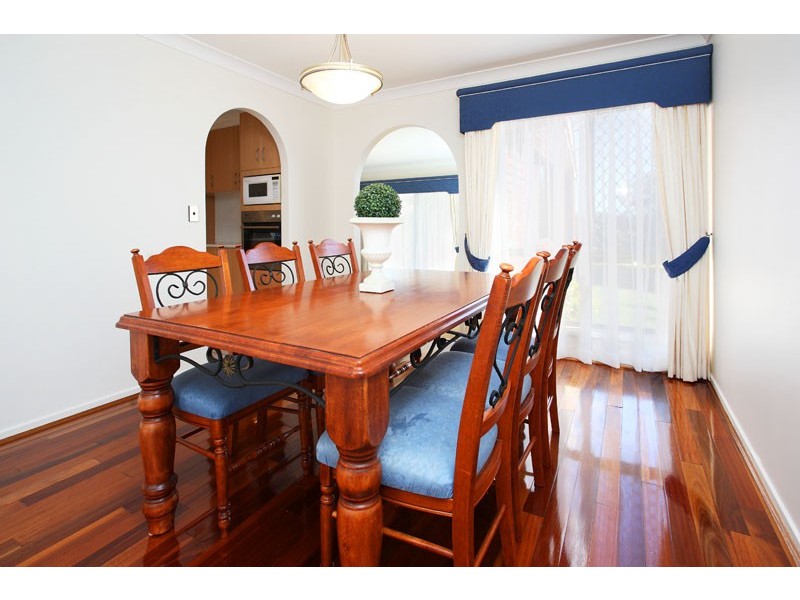 18  Raymore Court, Carindale QLD 4152