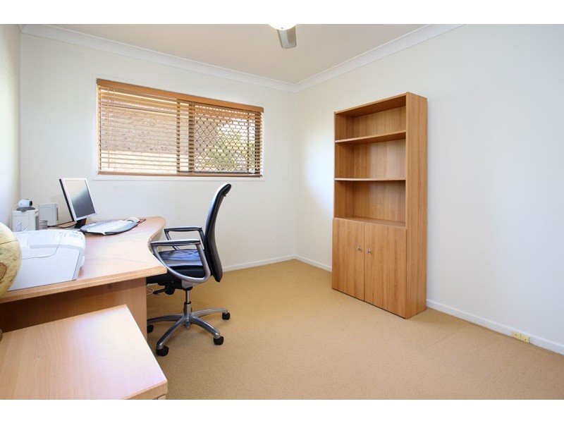 18  Raymore Court, Carindale QLD 4152