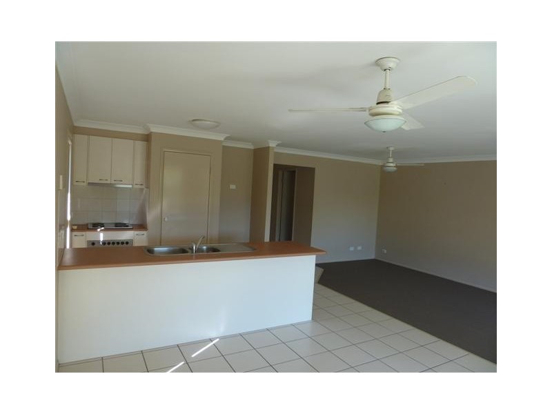 17  Araluen Street, Carindale QLD 4152