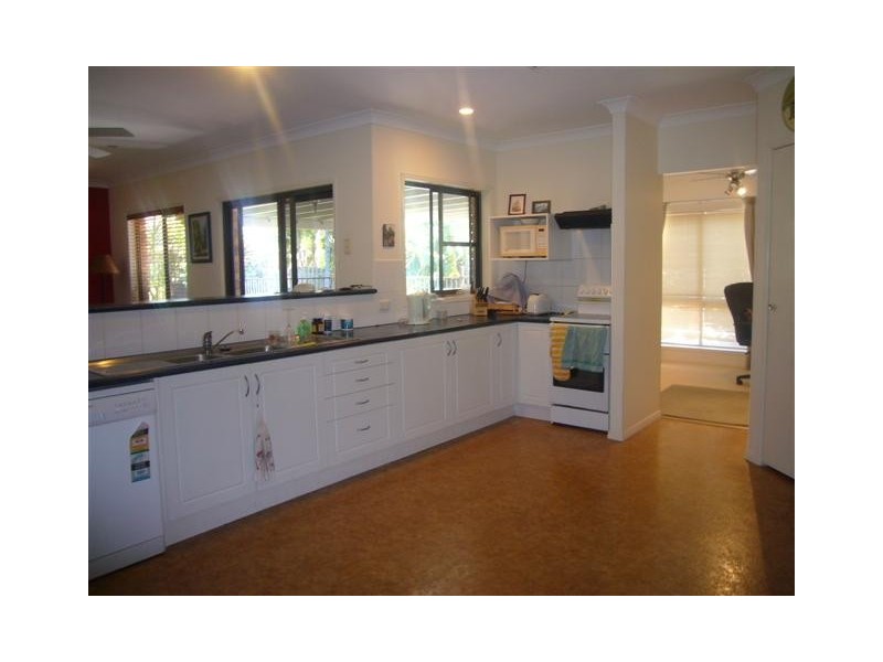 48 Briarwood Street, Carindale QLD 4152