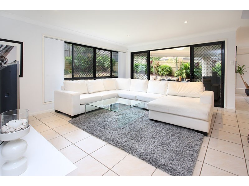 50 Kenilworth Place, Carindale QLD 4152