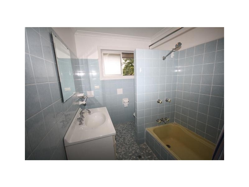 1/570 Old Cleveland, Camp Hill QLD 4152