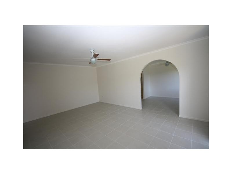 291 Winstanley St, Carindale QLD 4152