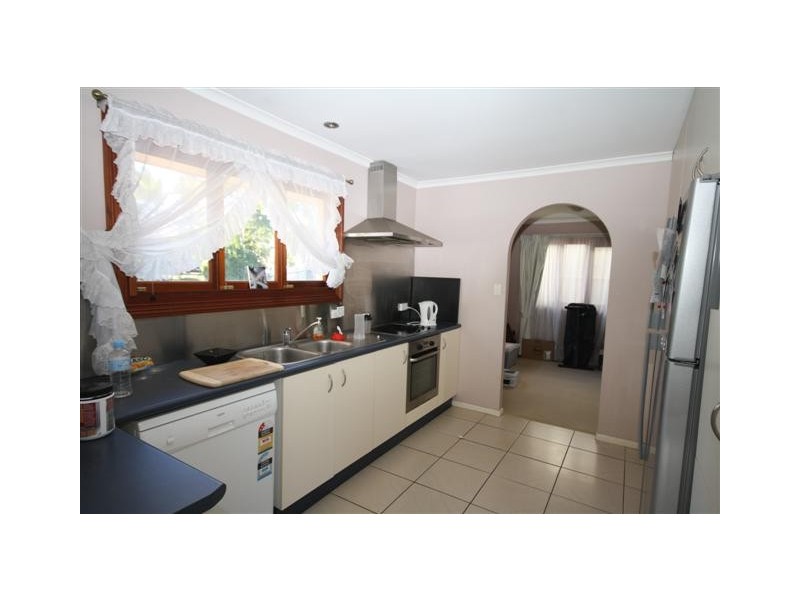 2 Brodick Street, Carindale QLD 4152