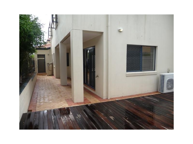 4/29 Edmond, Carina QLD 4152