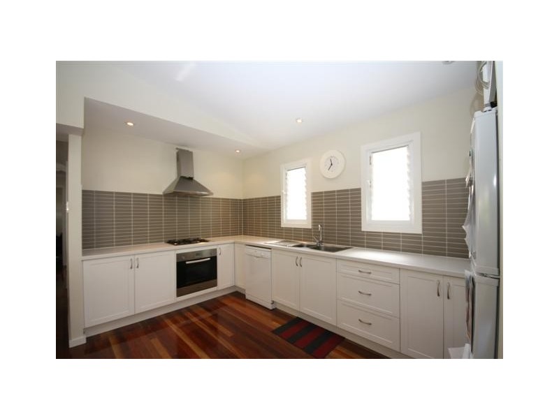 11 Laurie Street, Carina QLD 4152