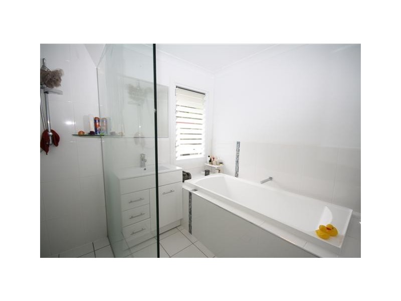 11 Laurie Street, Carina QLD 4152