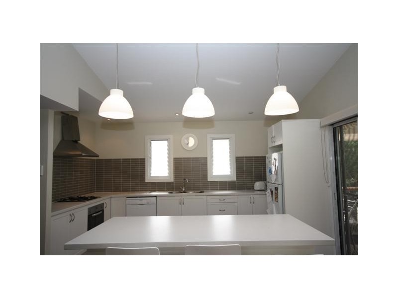 11 Laurie Street, Carina QLD 4152