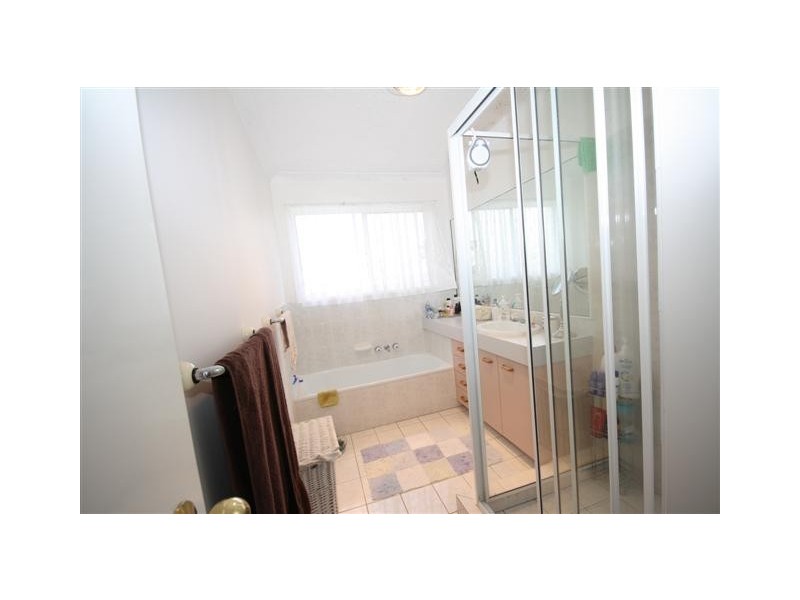 1 Grevillea Street, Mount Gravatt East QLD 4122