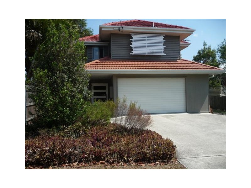 5 Fred Street, Camp Hill QLD 4152