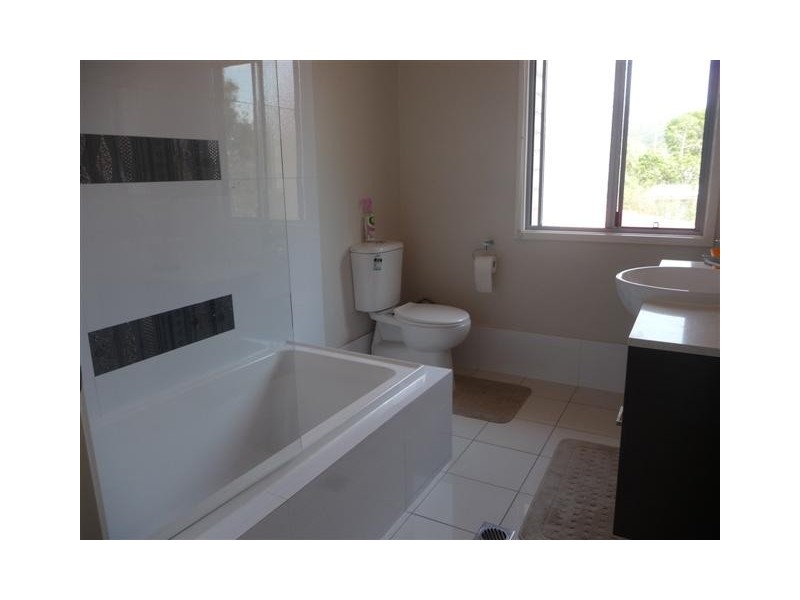 5 Fred Street, Camp Hill QLD 4152