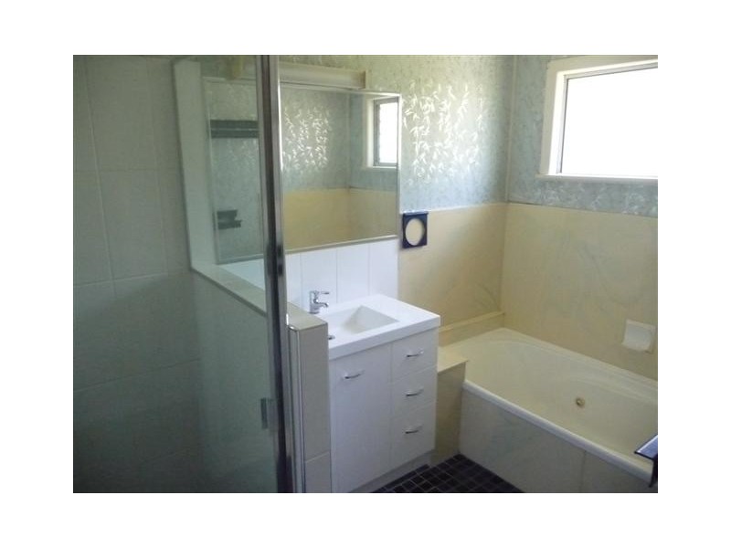 41 Merle St, Carina QLD 4152