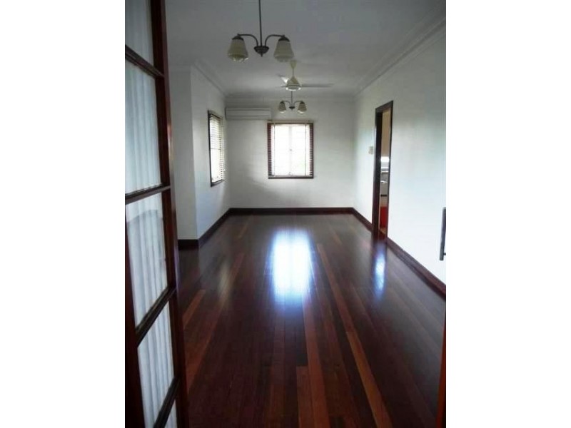 24 Mc Ewan St, Carina QLD 4152