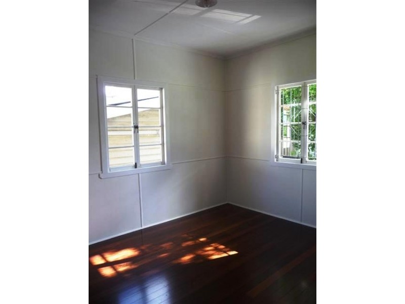 24 Mc Ewan St, Carina QLD 4152