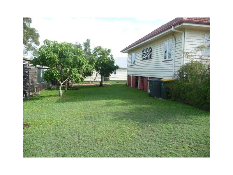 24 Mc Ewan St, Carina QLD 4152