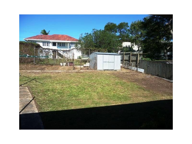 11 Morven Street, Camp Hill QLD 4152