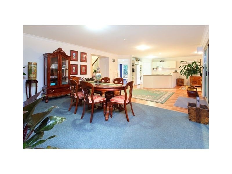 49 Silky Oak Cresent, Carindale QLD 4152