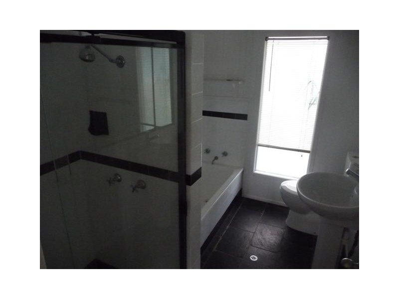 112 Martha Street, Camp Hill QLD 4152