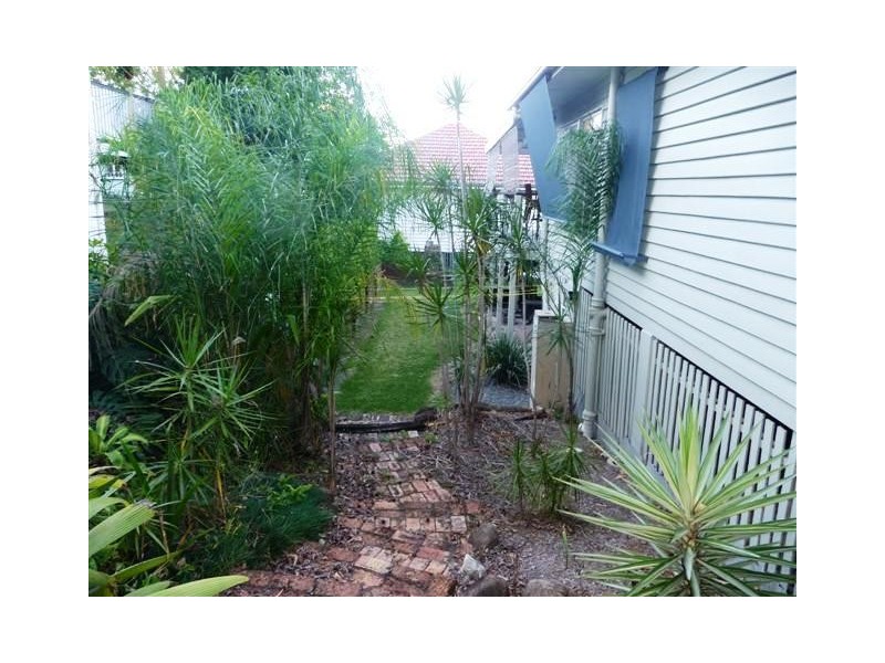 112 Martha Street, Camp Hill QLD 4152