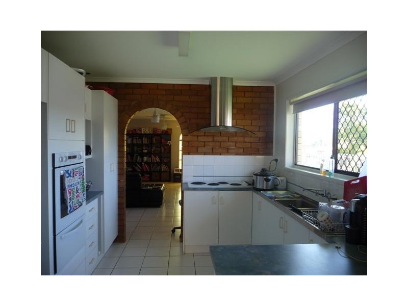 19 Sunstone Street, Manly West QLD 4179