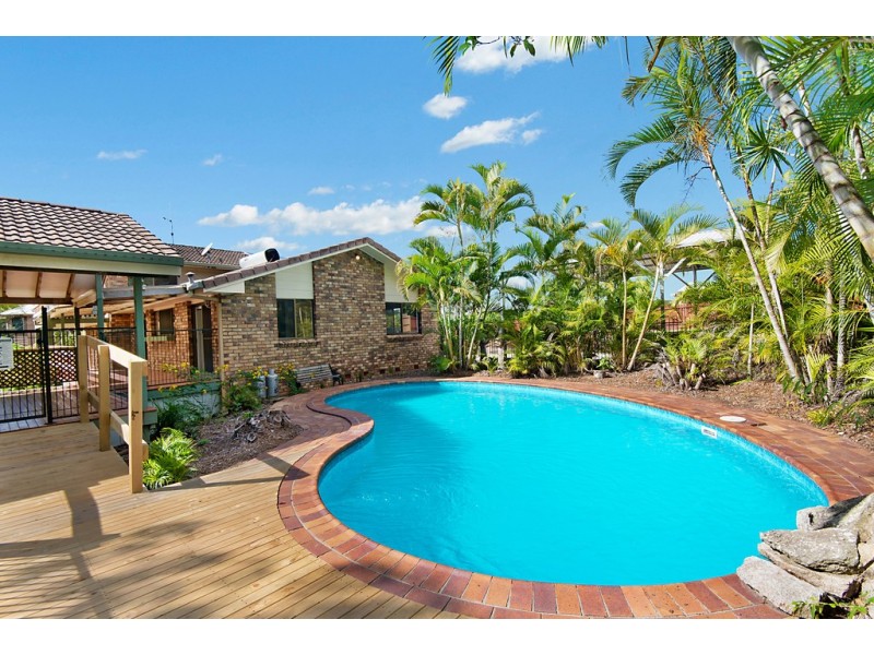 12 Azalea Street, Redland Bay QLD 4165