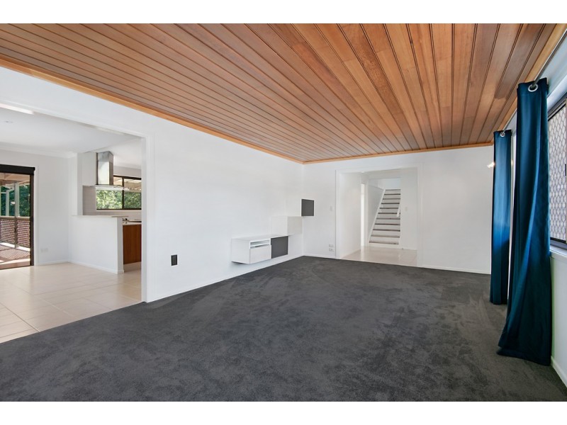 12 Azalea Street, Redland Bay QLD 4165