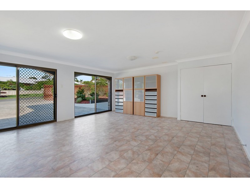 12 Azalea Street, Redland Bay QLD 4165