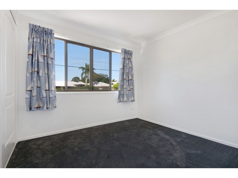 12 Azalea Street, Redland Bay QLD 4165