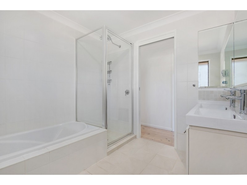 12 Azalea Street, Redland Bay QLD 4165