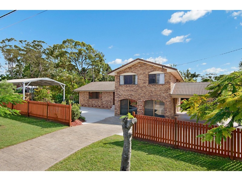 12 Azalea Street, Redland Bay QLD 4165