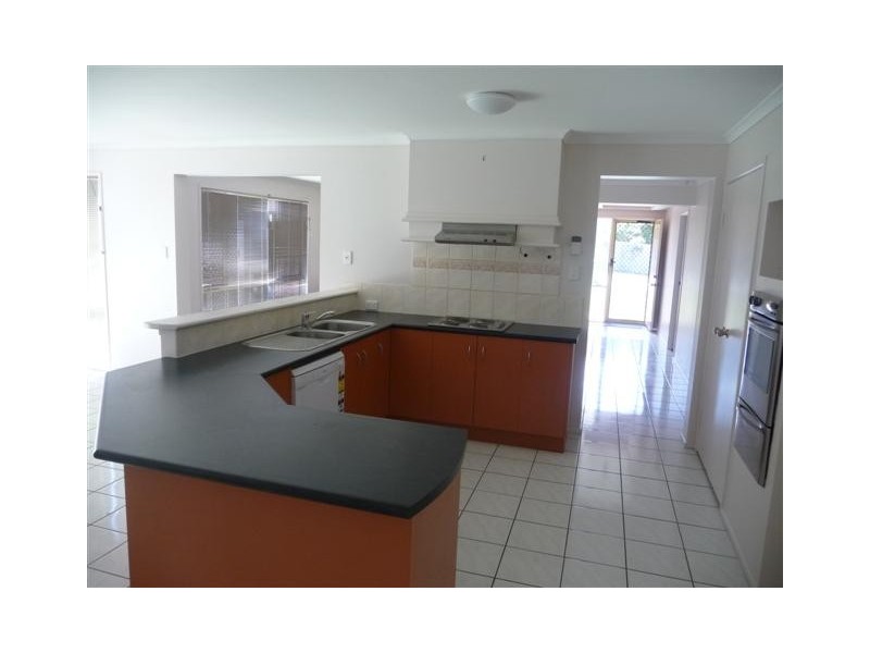 58 Silky Oak Crescent, Carindale QLD 4152