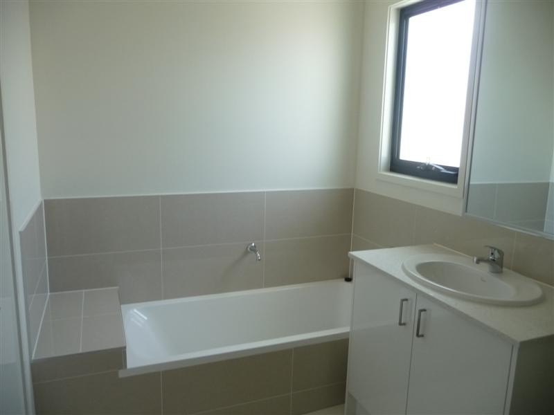 3/39 Dickenson St, Carina QLD 4152