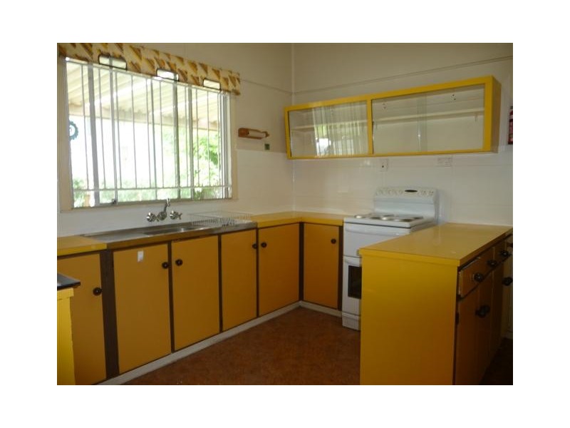 71 The Promenade, Camp Hill QLD 4152