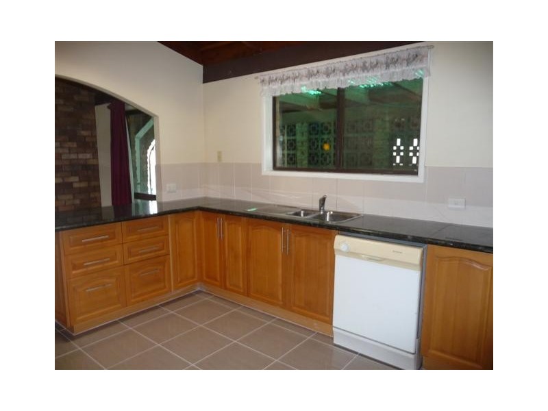 16 Lycette, Belmont QLD 4153