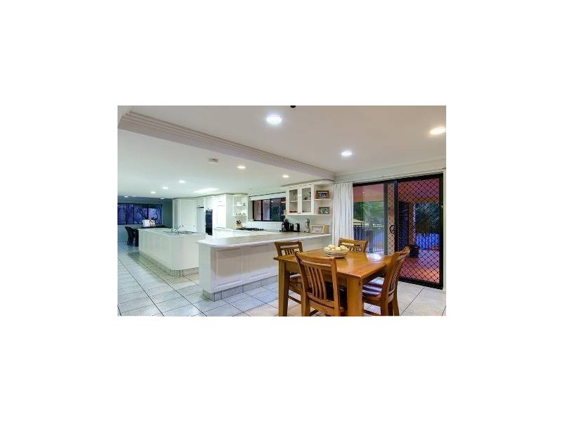 14  Obsidian Street, Camp Hill QLD 4152