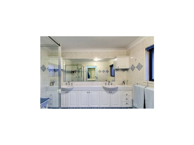 14  Obsidian Street, Camp Hill QLD 4152